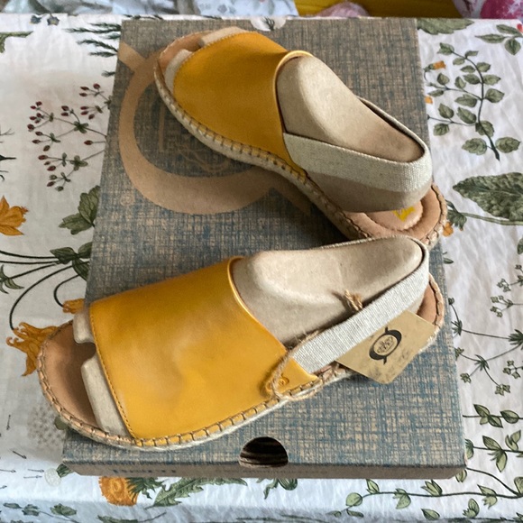 Born sandals - Picture 2 of 5